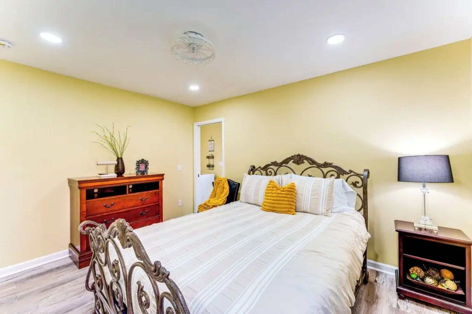 Walk Downtown: Charming Rome Abode w/ Yard!