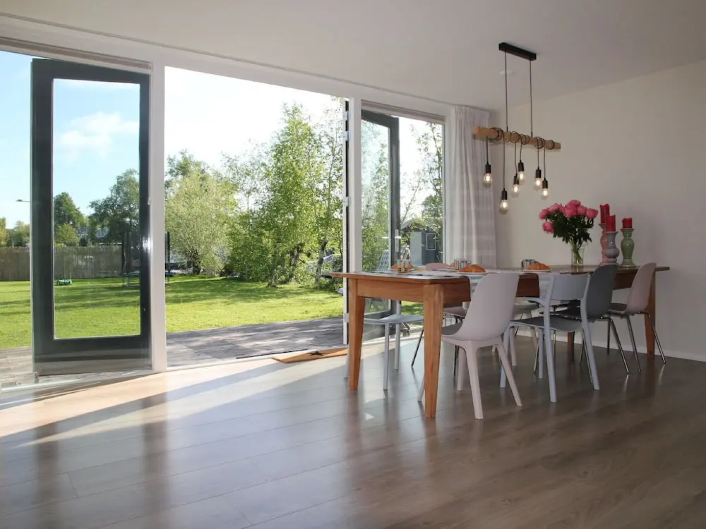 Splendid Holiday Home With Jetty, Waterfront Terrace, Garden