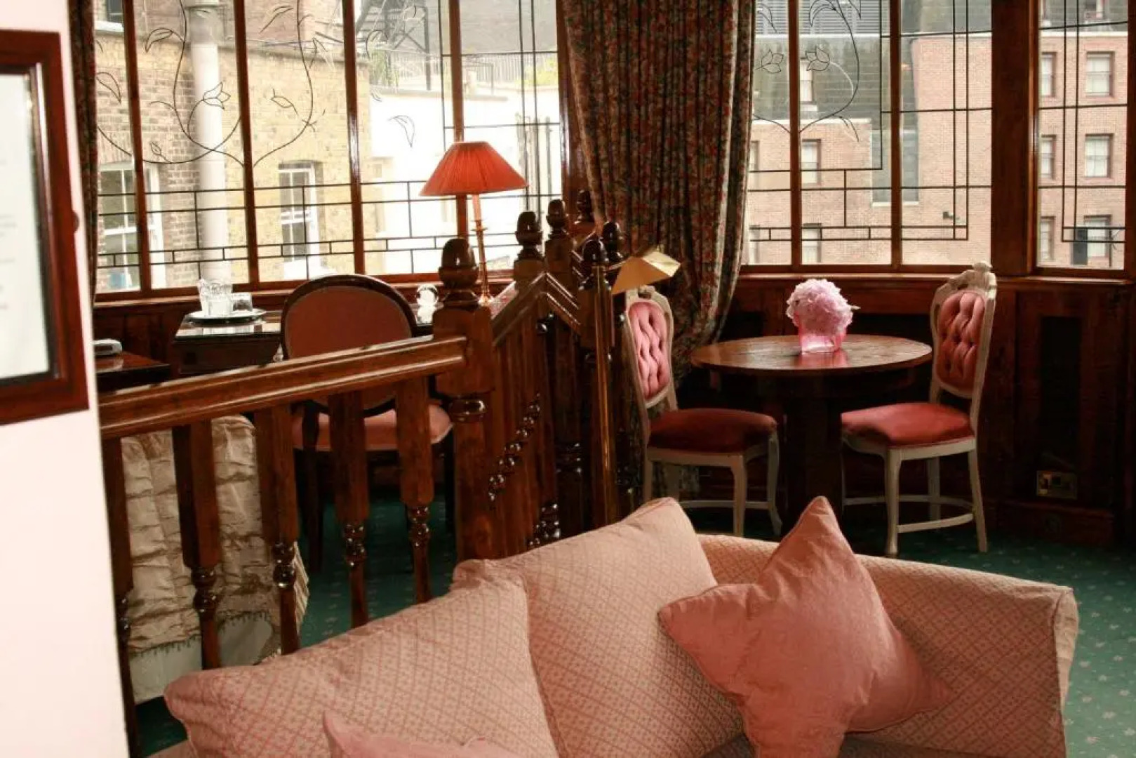 London Elizabeth Hotel