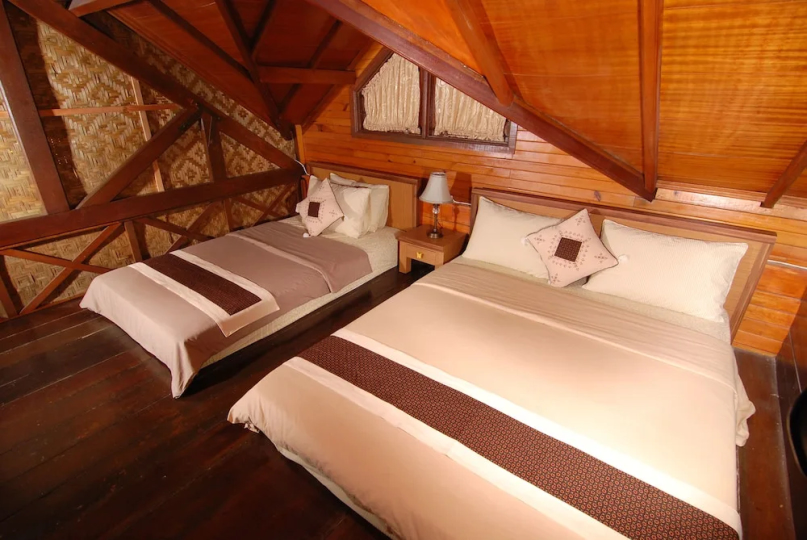 Villa ChavaMinerva Kayu - Ciater