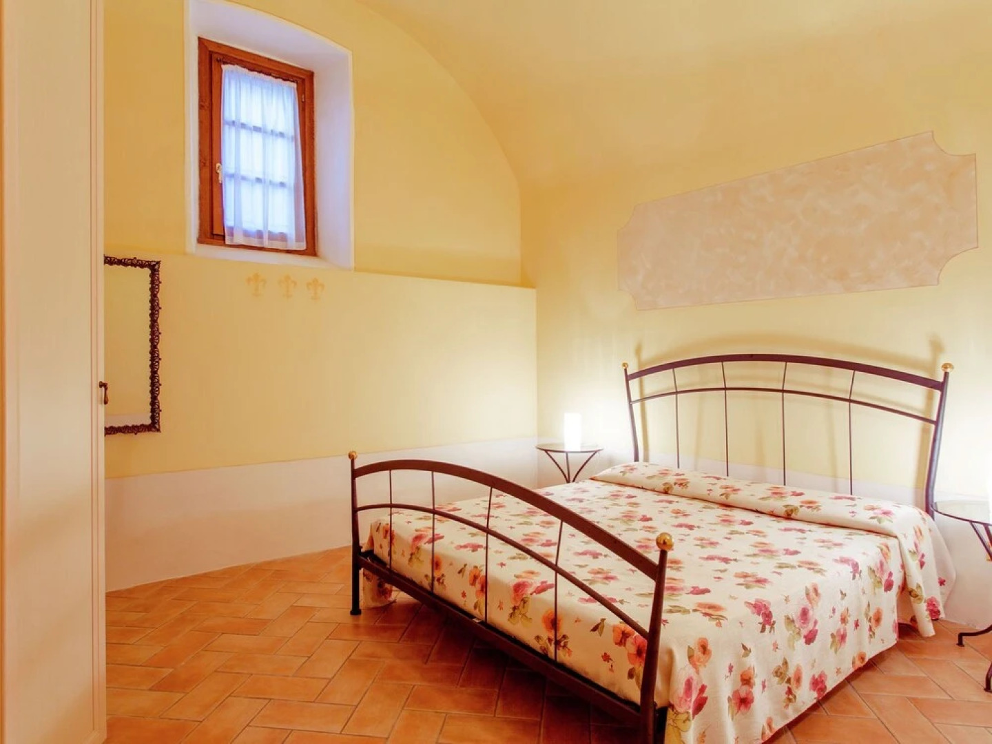 Cozy Holiday Home In Manerba del Garda With Pool