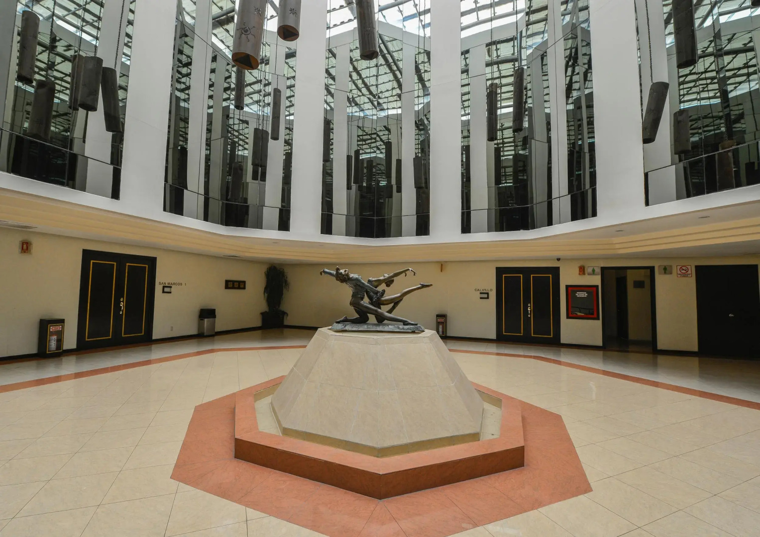 Aranzazu Plaza Kristal Aguascalientes