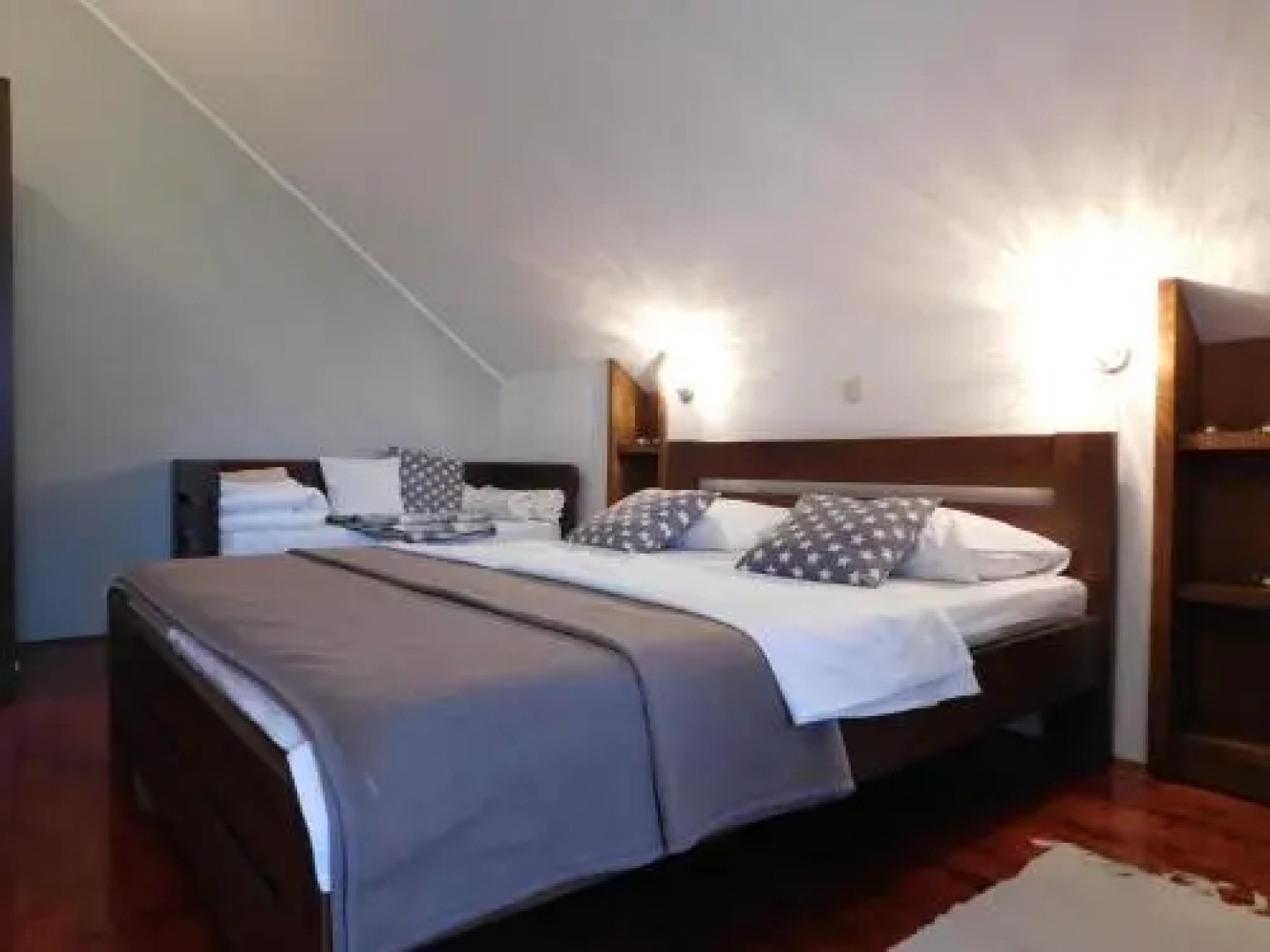 Apartments and Rooms Štefanac