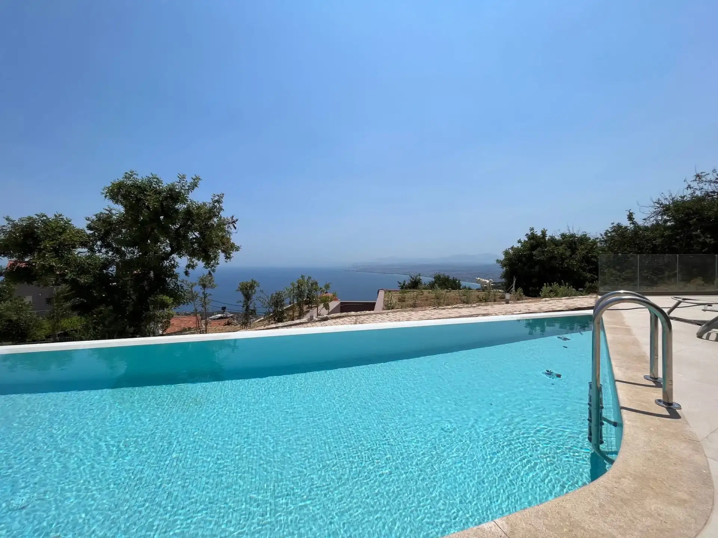 Plethora Luxury Suites