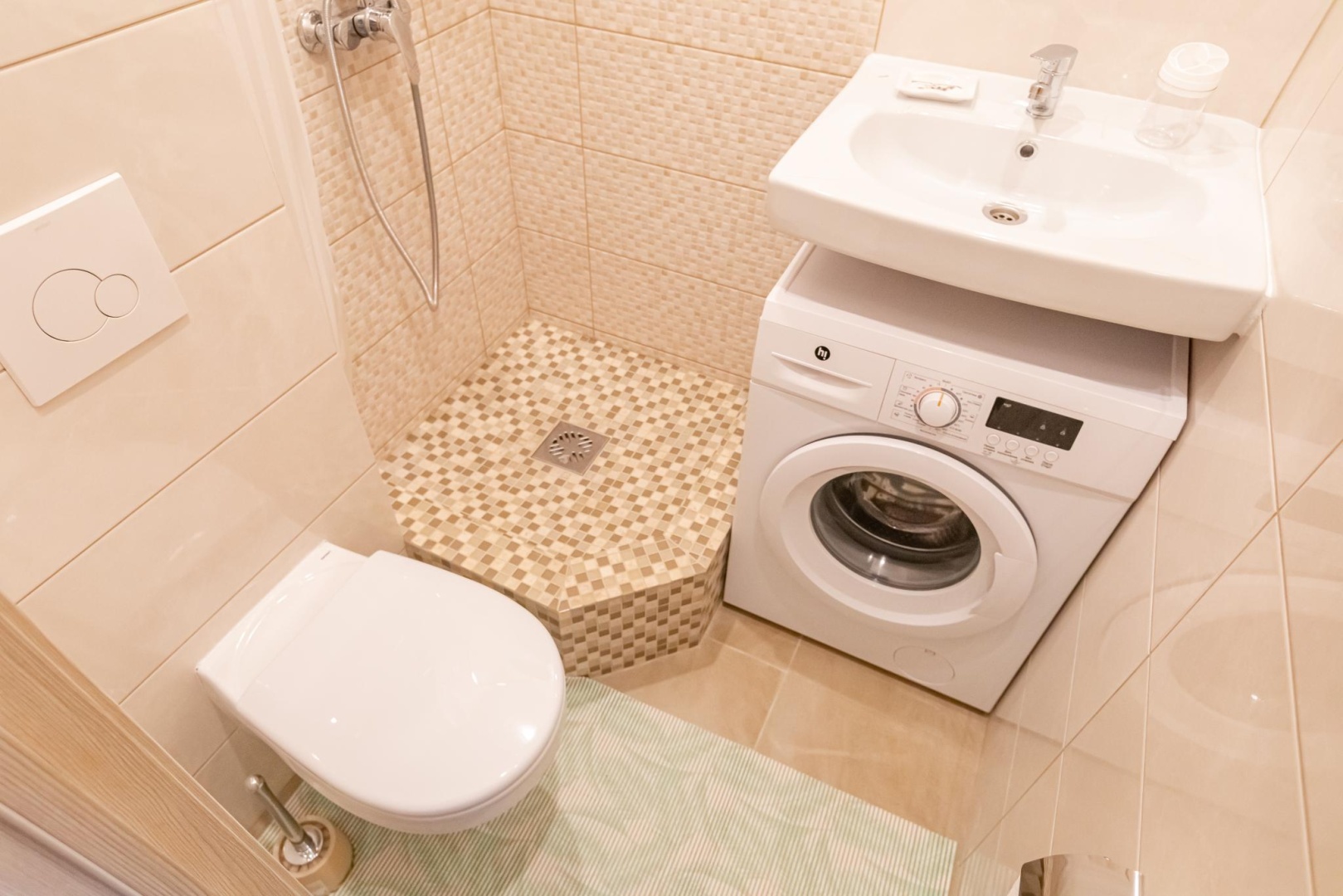 На квартире на улице Новоалексеевская