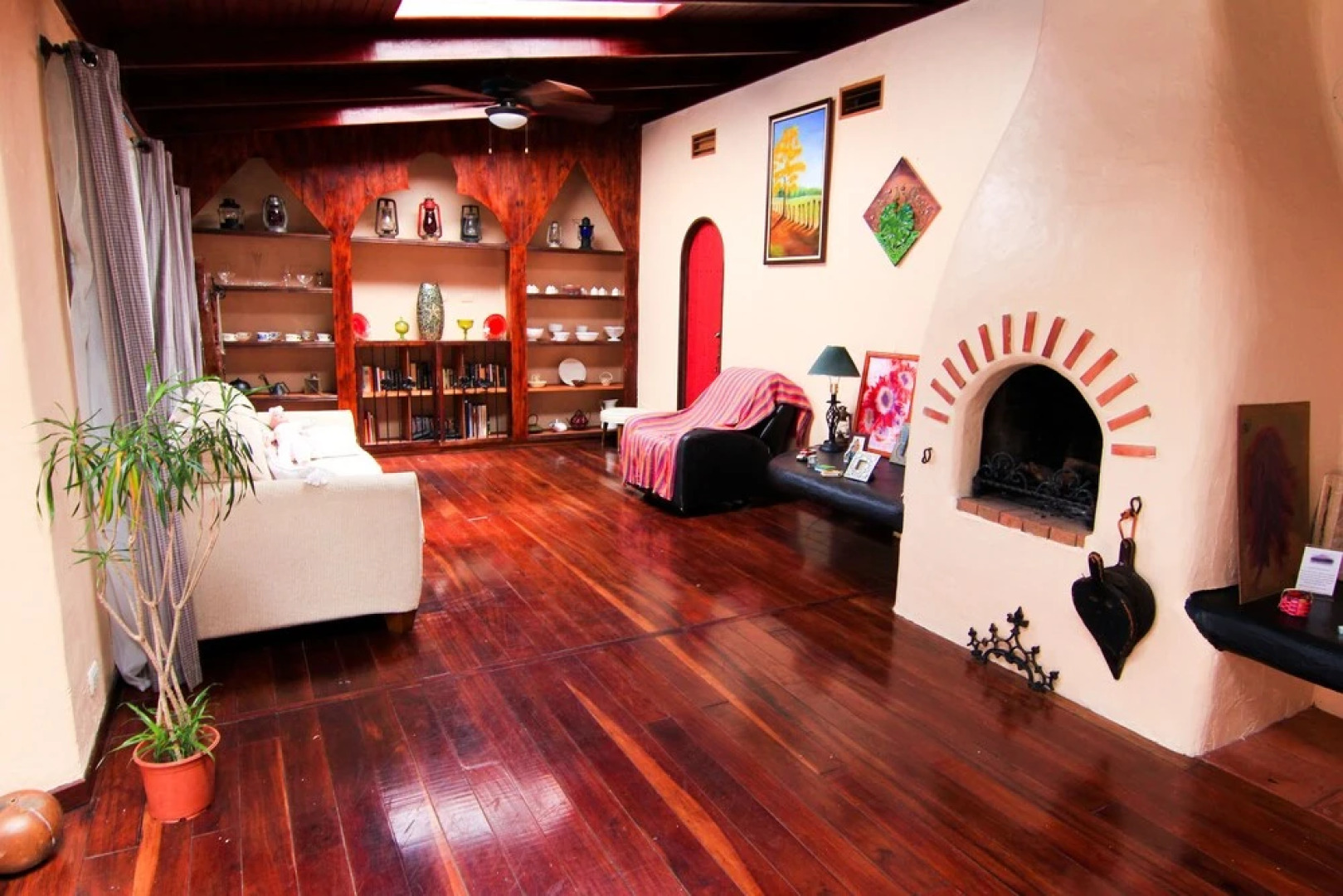 World Famous Toad Hall Hotel