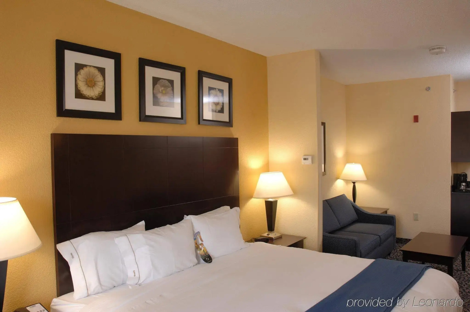 Holiday Inn Express Hotel and Suites Akron South-Airport Area