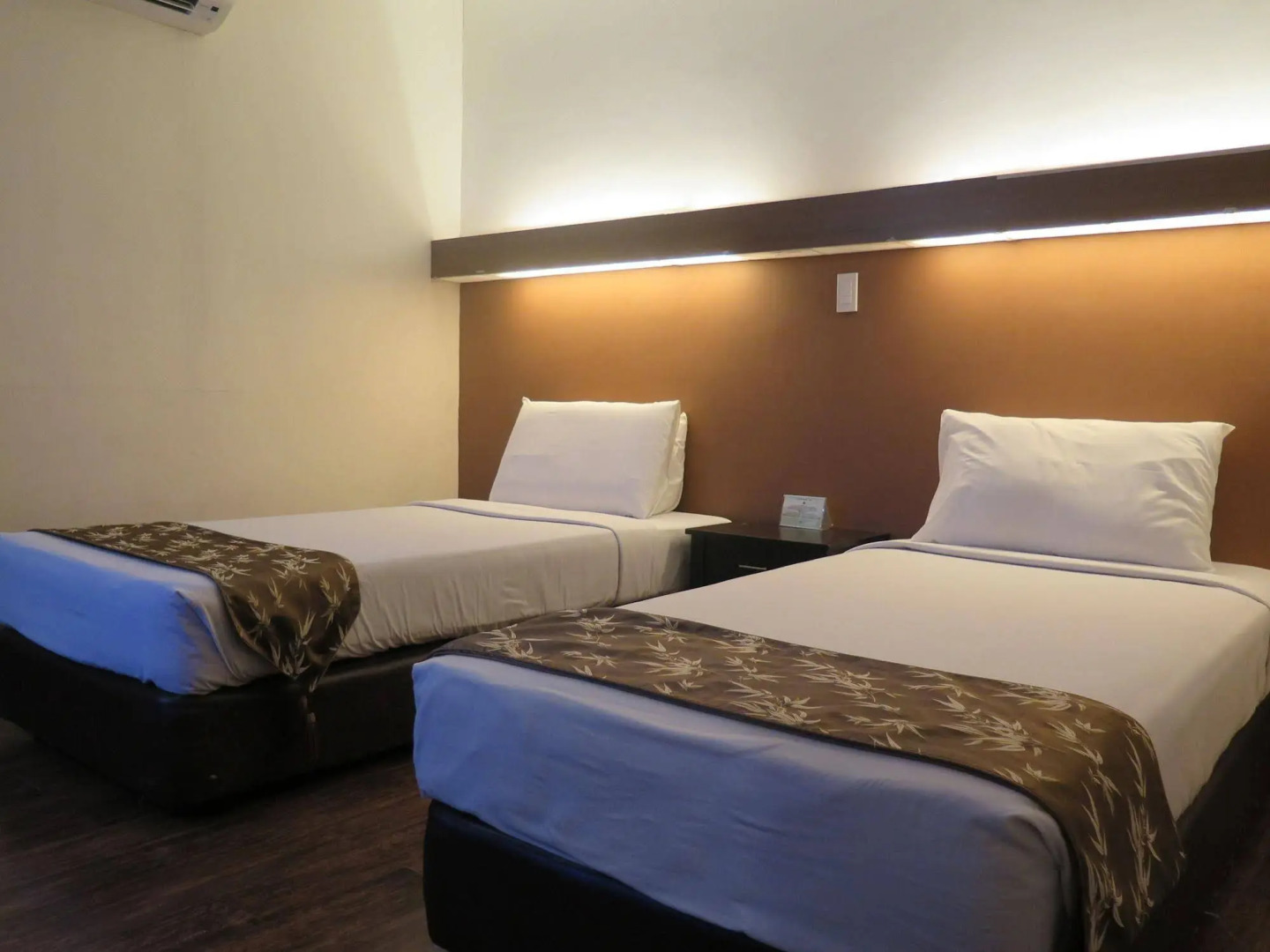 The Ritz Hotel at Garden Oases