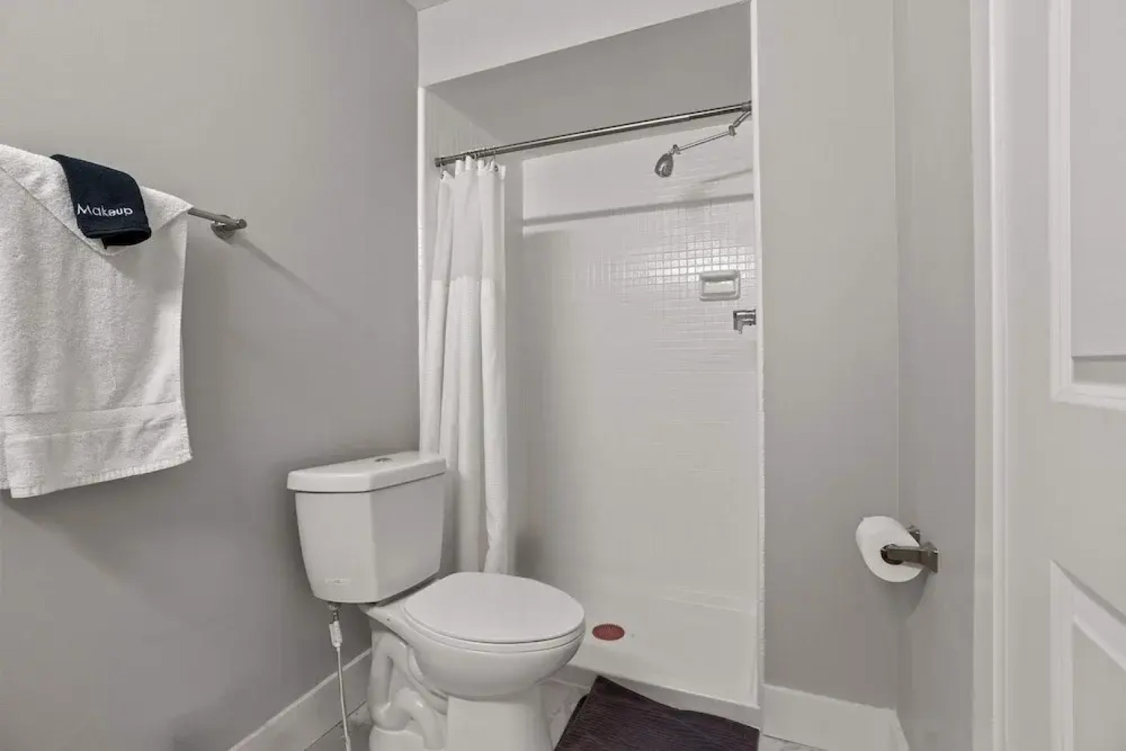 Modern 2BR 2BA Apartment With Pleasant Views