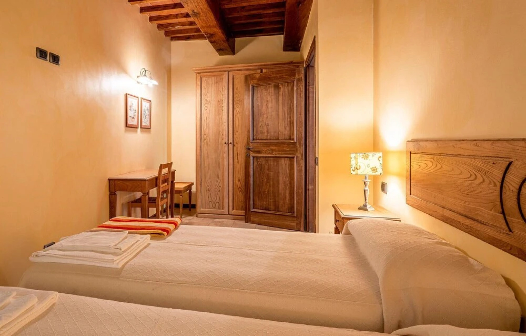 Nice Home in Camerino With Outdoor Swimming Pool, Wifi and 2 Bedrooms