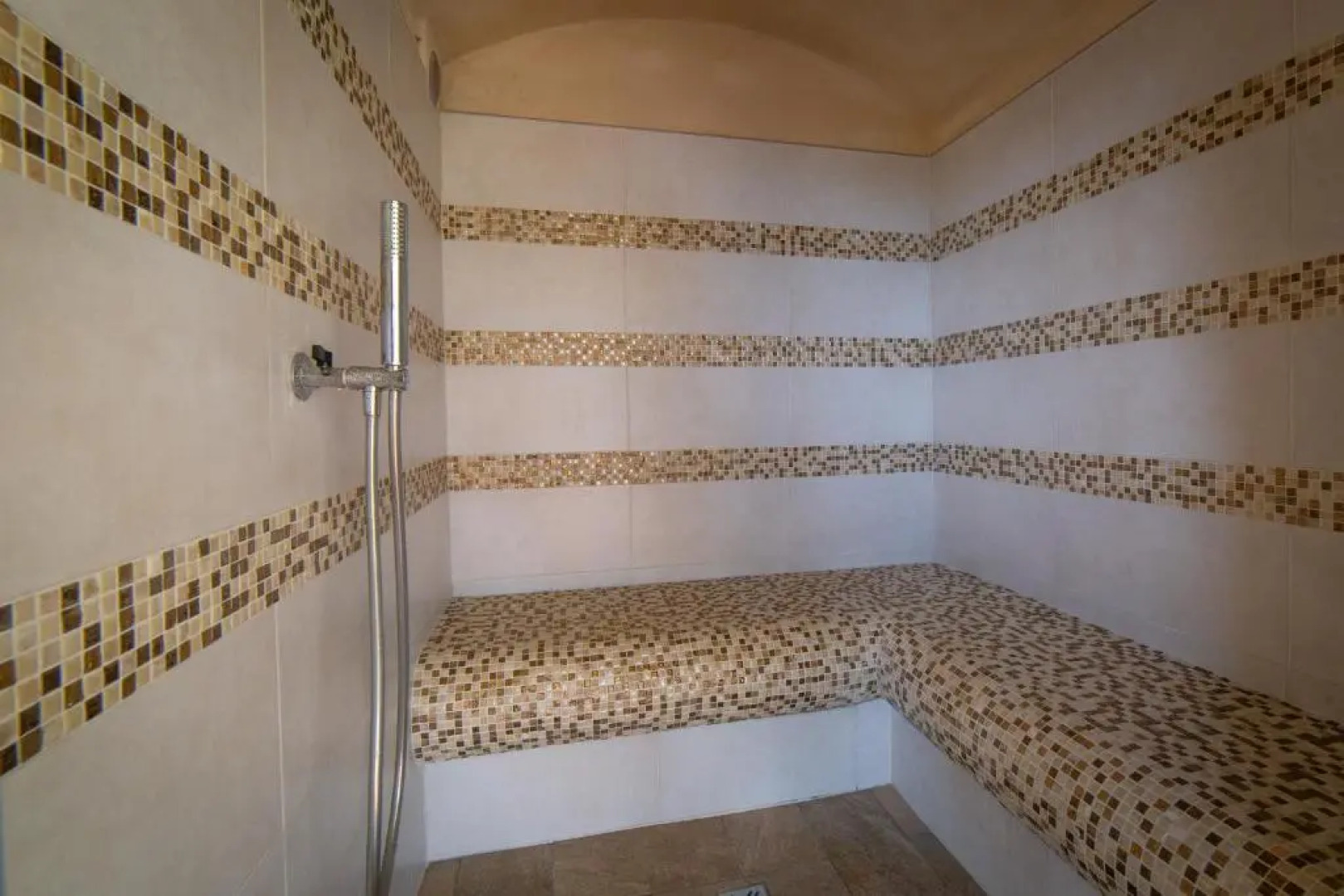 Residence Villa il Casale - appartamenti wellness e piscina riscaldata