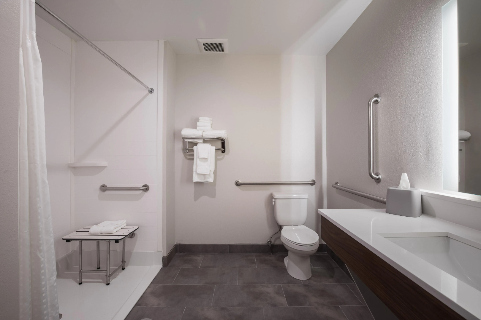 Holiday Inn Express & Suites Chicago - Hoffman Estates by IHG