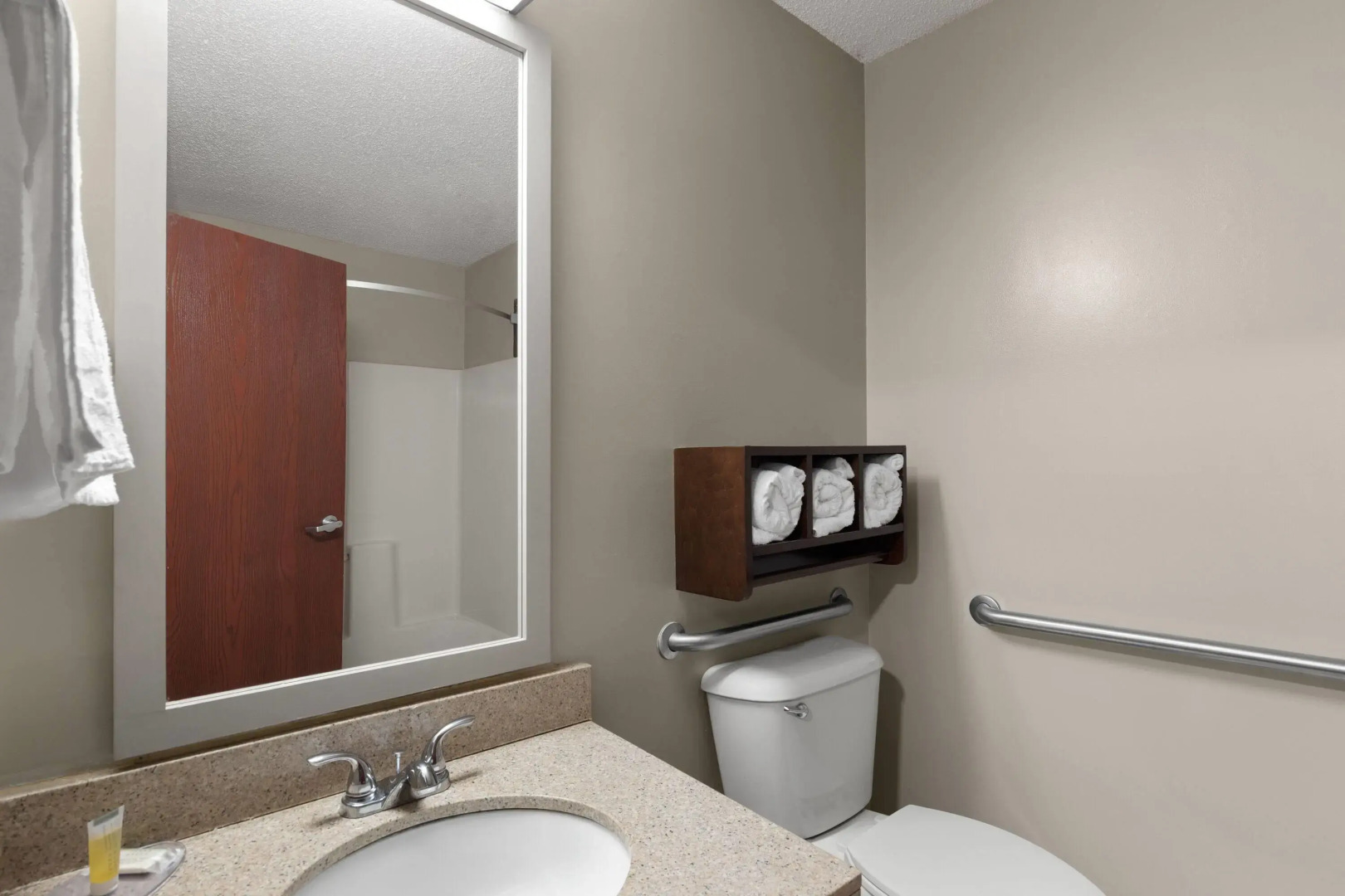 Super 8 by Wyndham Shepherdsville / Louisville South I65