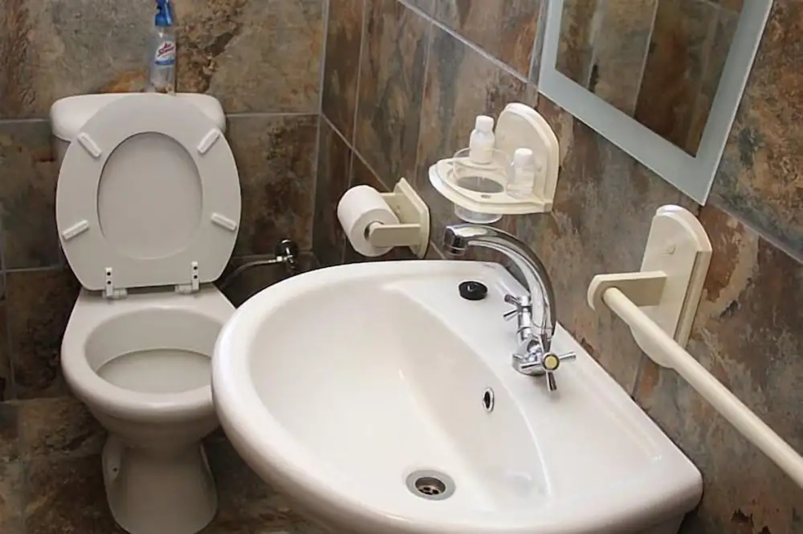 Airport Bed and Breakfast