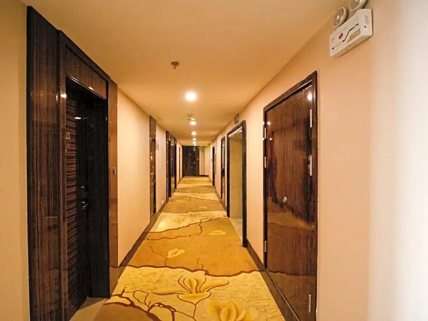 GreenTree Huainan Tianjiaan Square Guangchang road Hotel