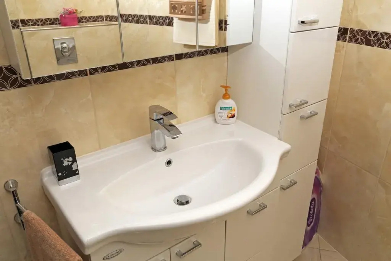 Apartment River Rose