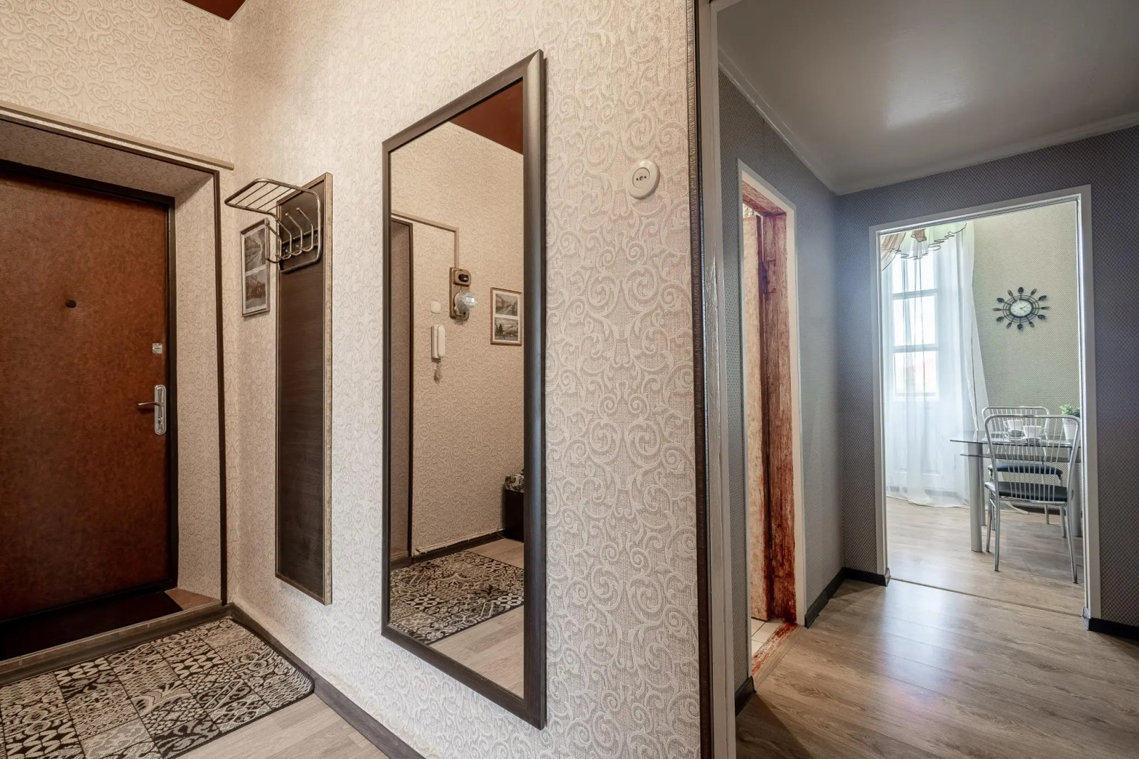 Апартаменты на проспекте Независимости 19