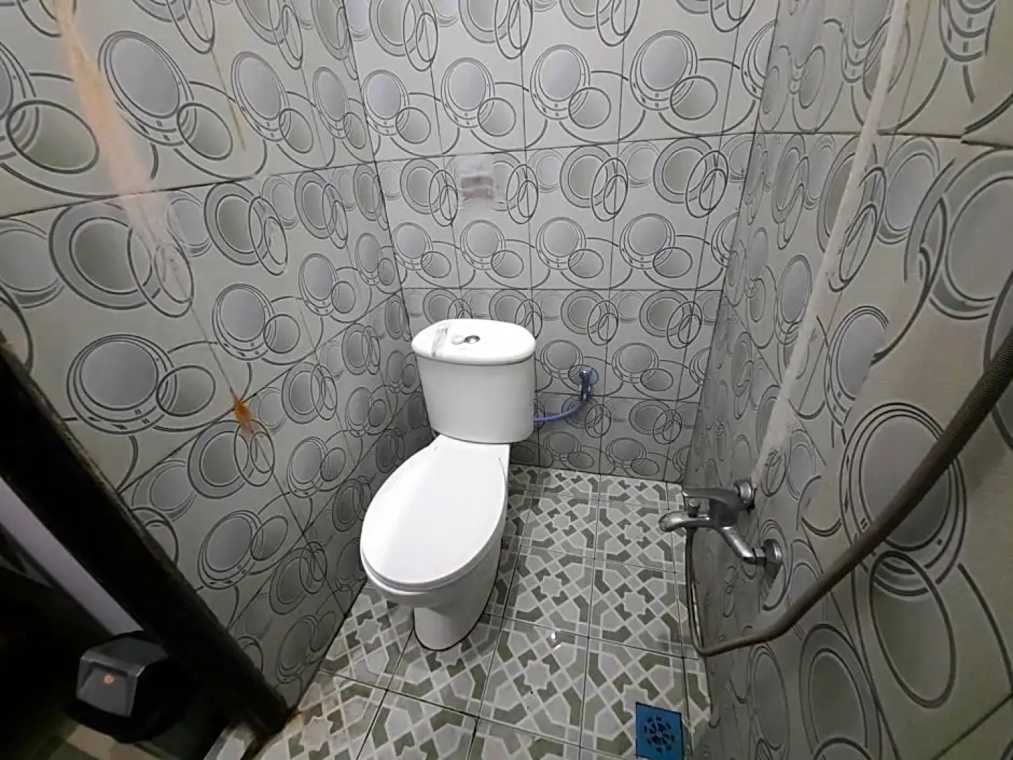 OYO 3373 Favour Hotel