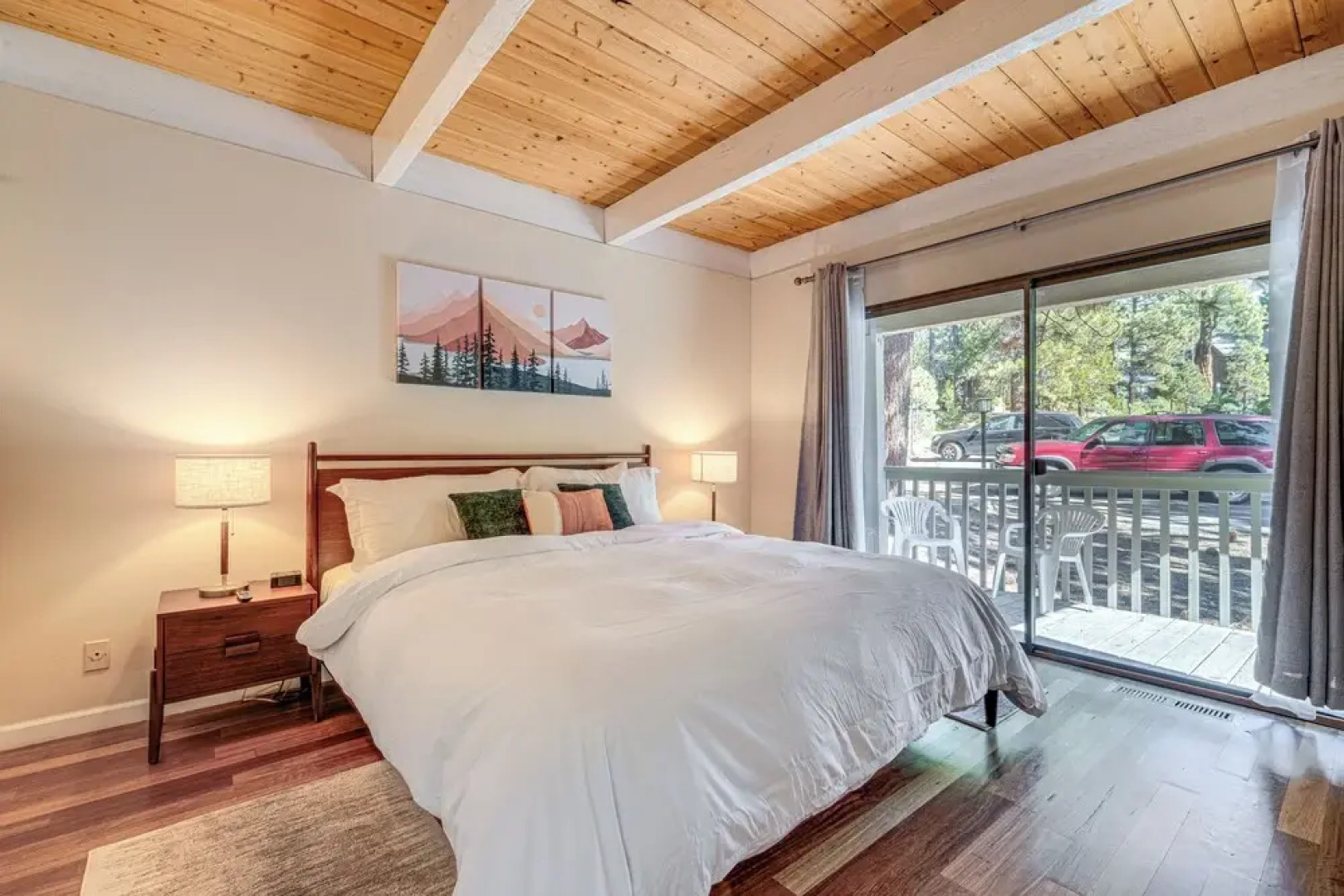 5 Mi to Northstar: 'bear Den' Home w/ Decks!