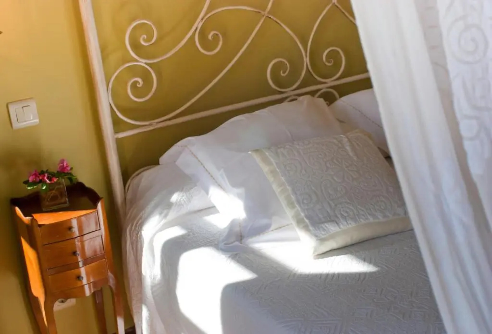 Casona de San Pantaleón de Aras