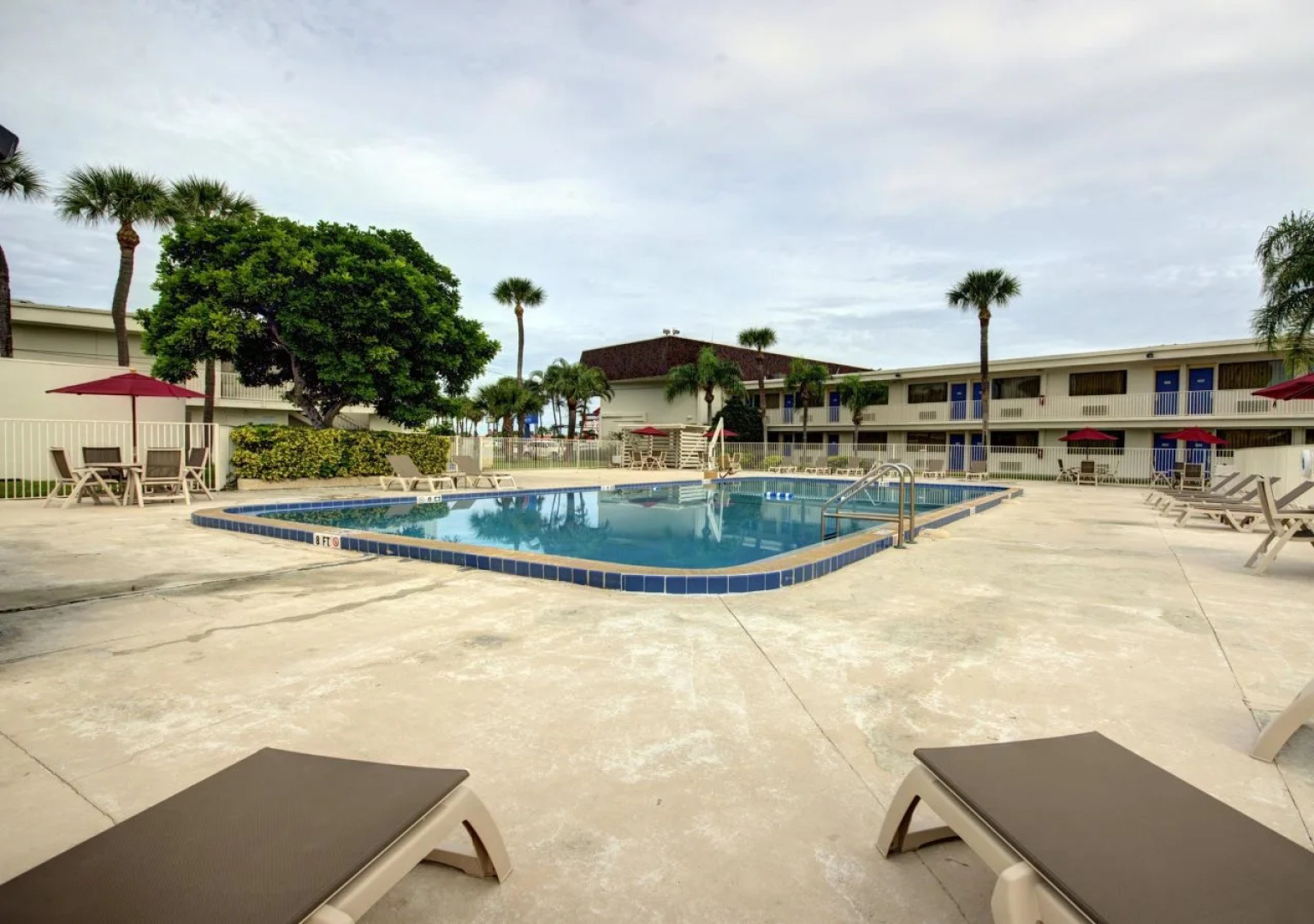 Motel 6 Cocoa Beach, FL