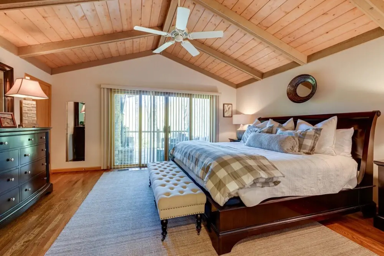 Luxe Glenville Cabin w/ Porch & BBQ ~ 5 Mi to Lake