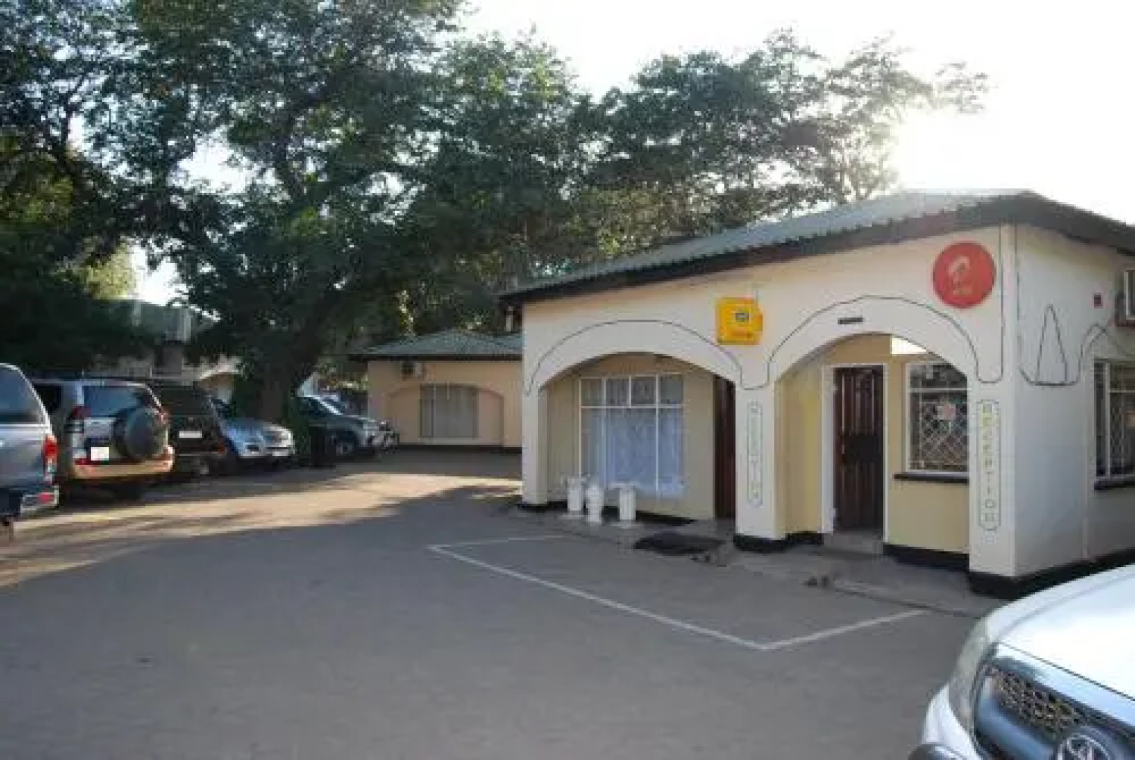 Chapa Classic Lodge Nehru Way