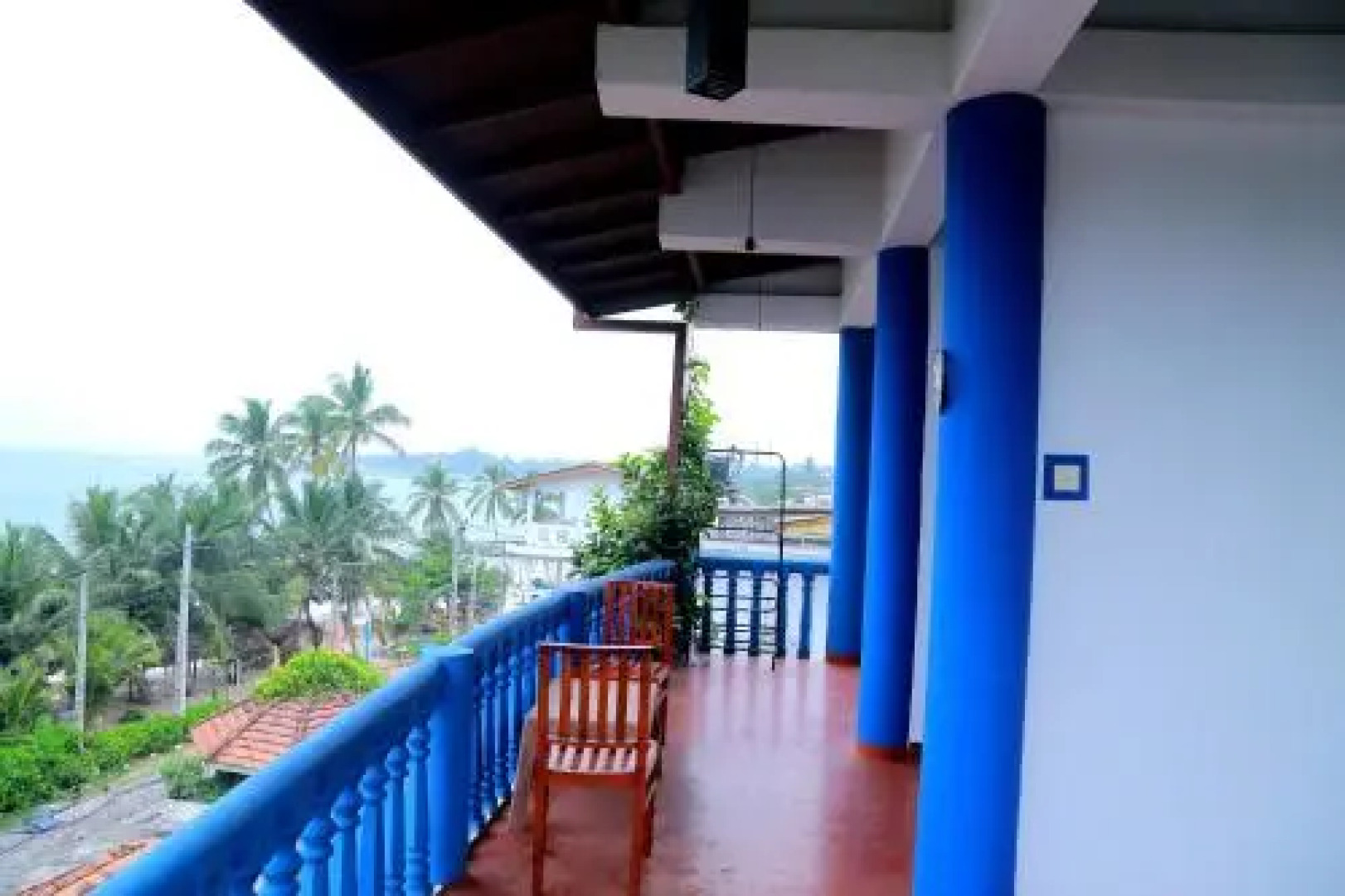 Golden Surfer Beach Hotel