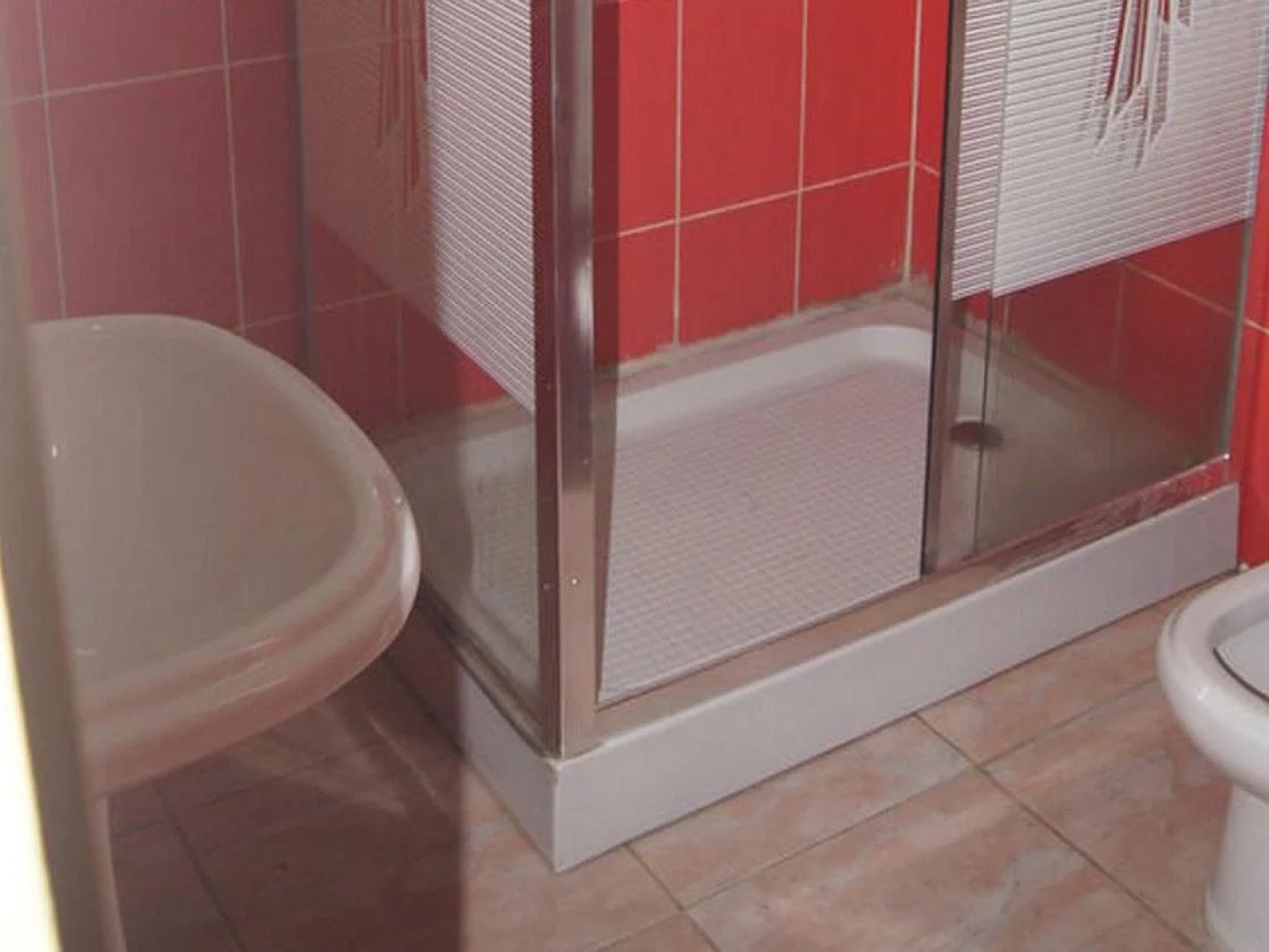 Royalview Hotel And Suites