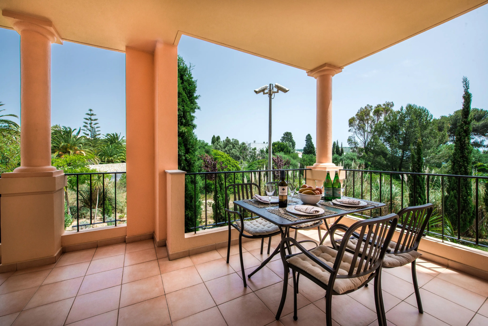 Jardim Da Meia Praia Hotel