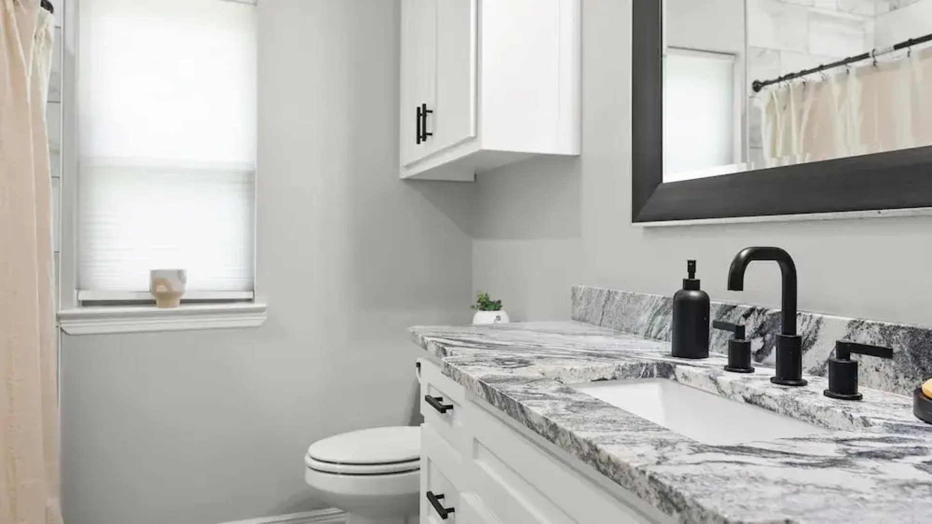 Towering Pines - 3 Beds, Near Lake, Huge Backyard