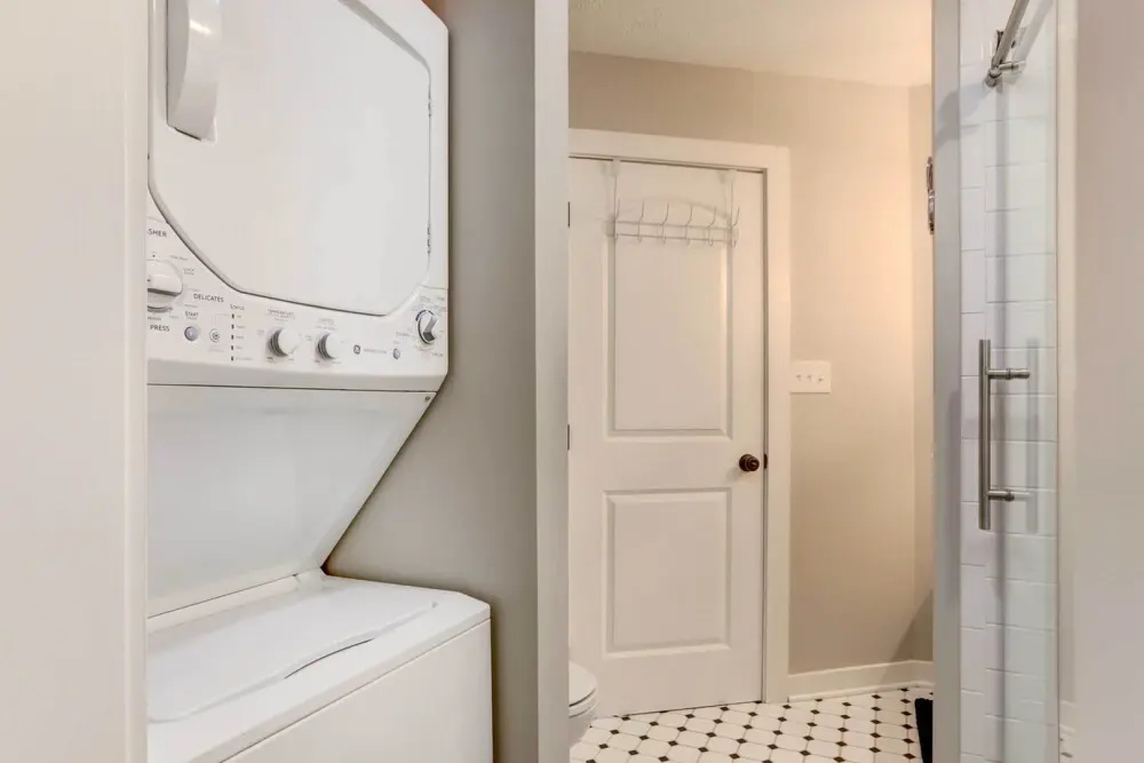 Port Clinton Condo w/ Balcony + Water Views!