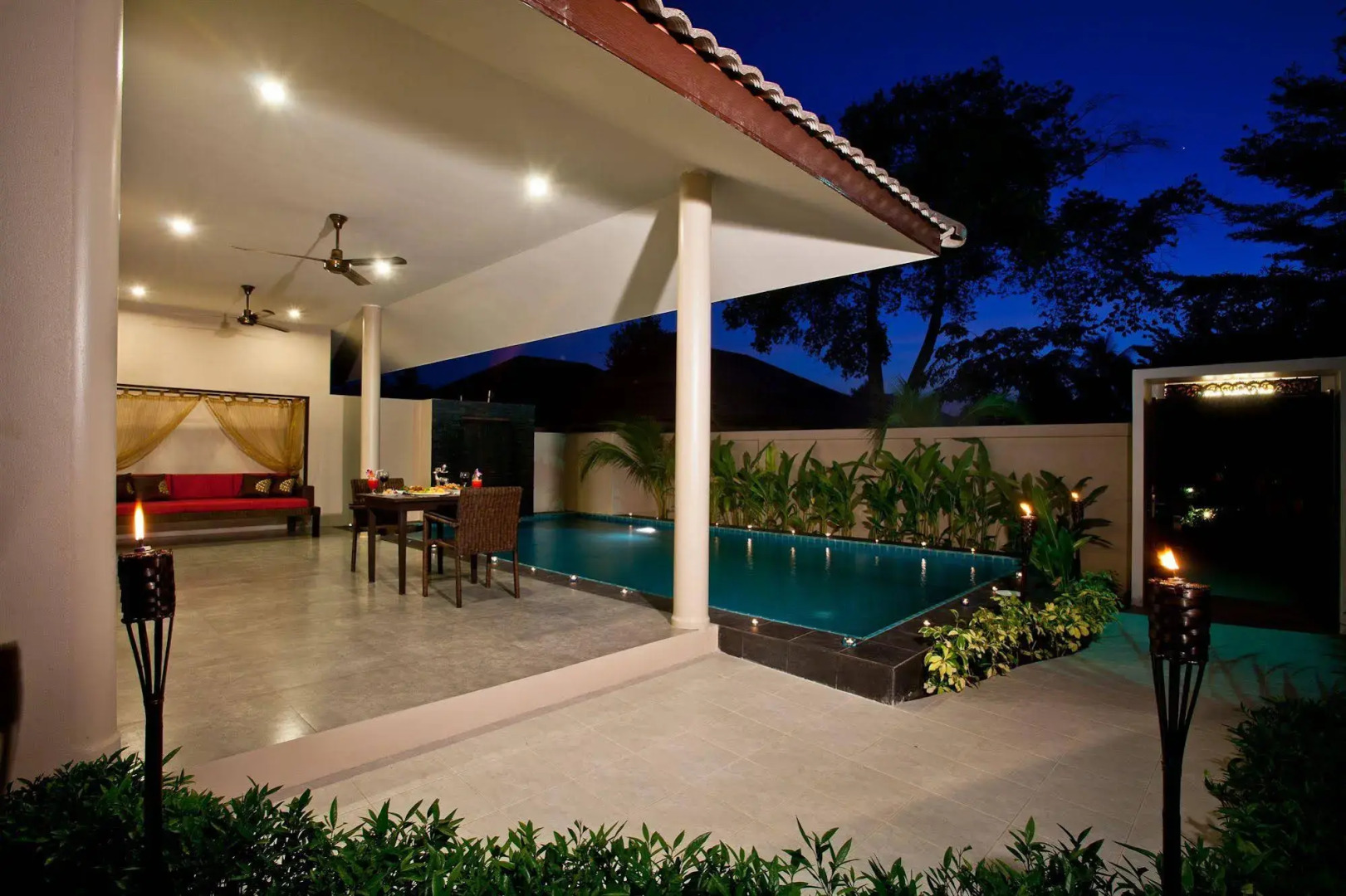 AT Pool Villa Resort