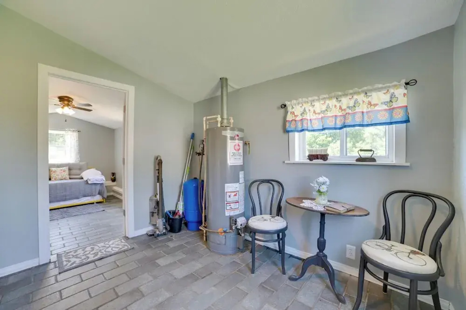 All-season Getaway in Frederic: Bring Your Pets!