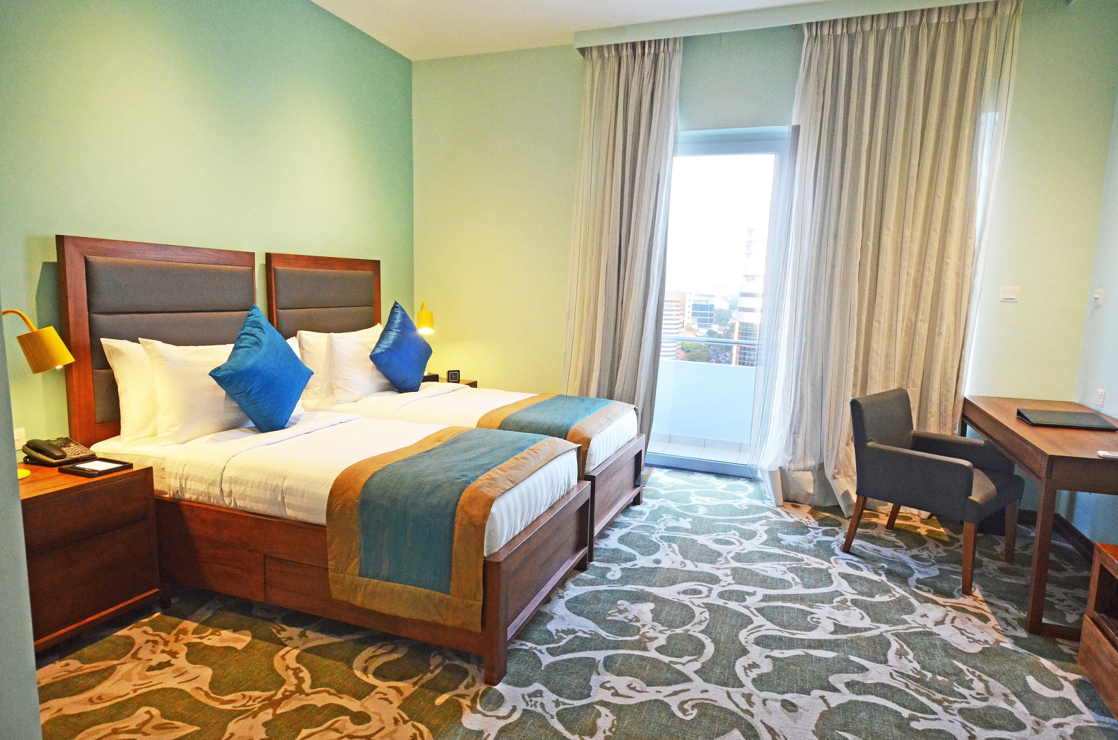 Ocean Edge Suites & Hotel Colombo