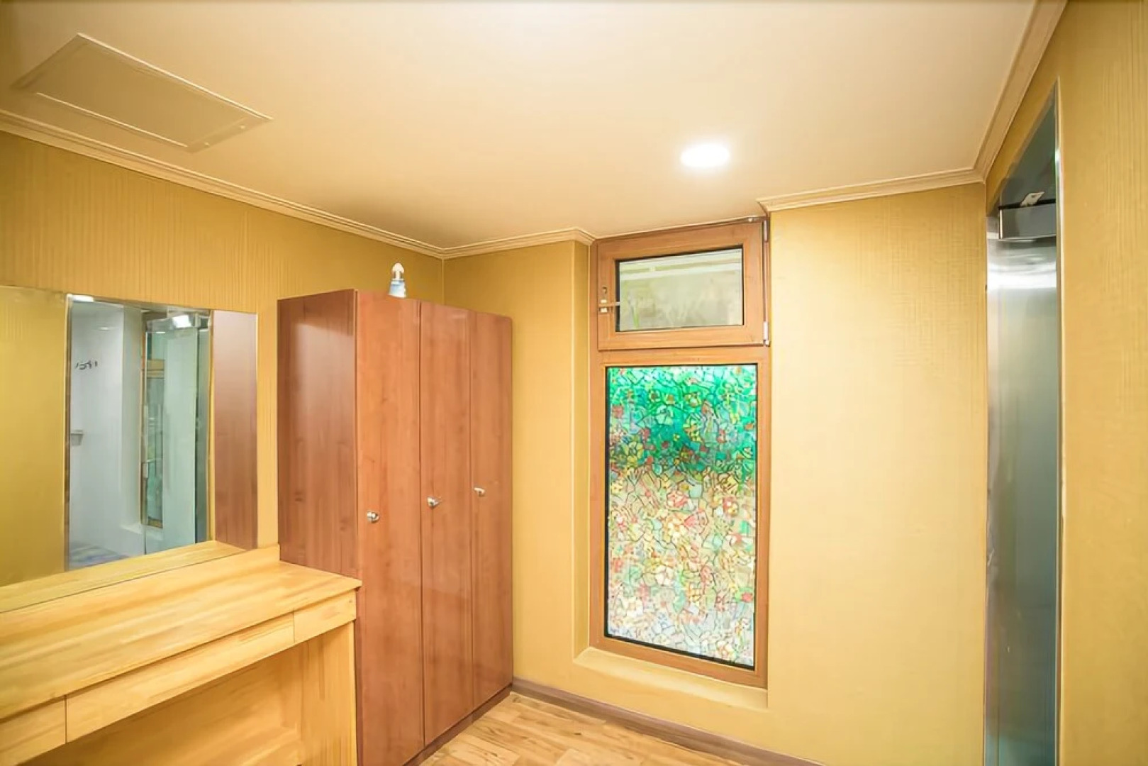 Geumsan Forest White Castle Pension