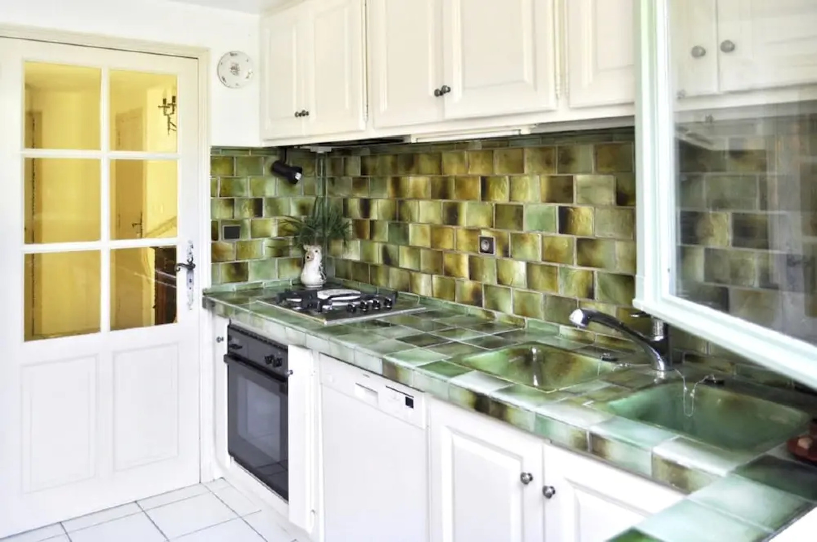 House With 4 Bedrooms in La Gaude, With Wonderful Mountain View, Priva