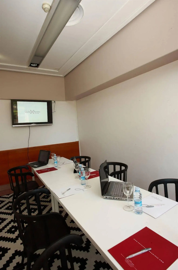 Hotel Sancho Ramírez