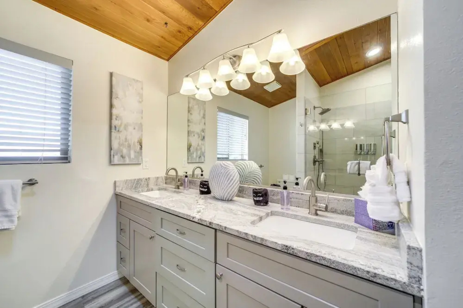 Castle Rock Views: Sedona Retreat w/ Hot Tub!