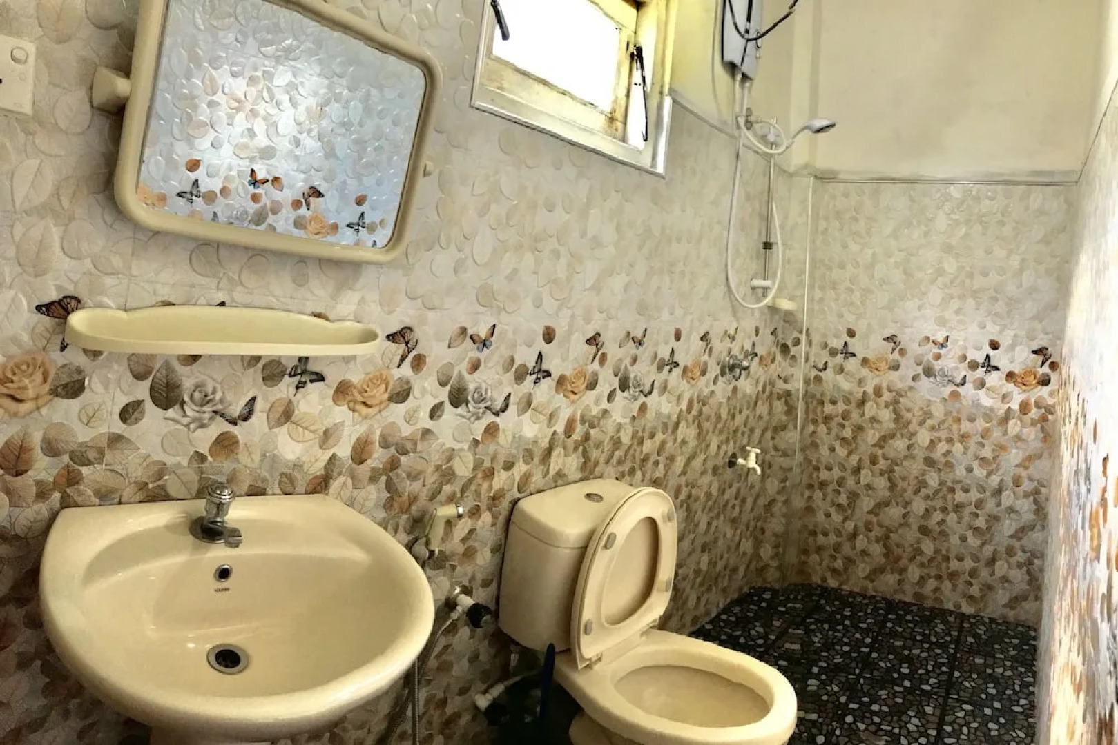 Nuwara Eliya Redrock Guest