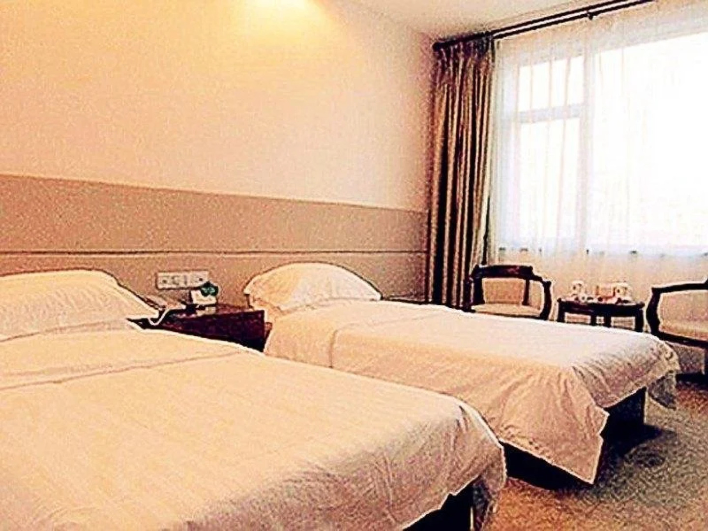 China Rushan Champs Elysees Hotel