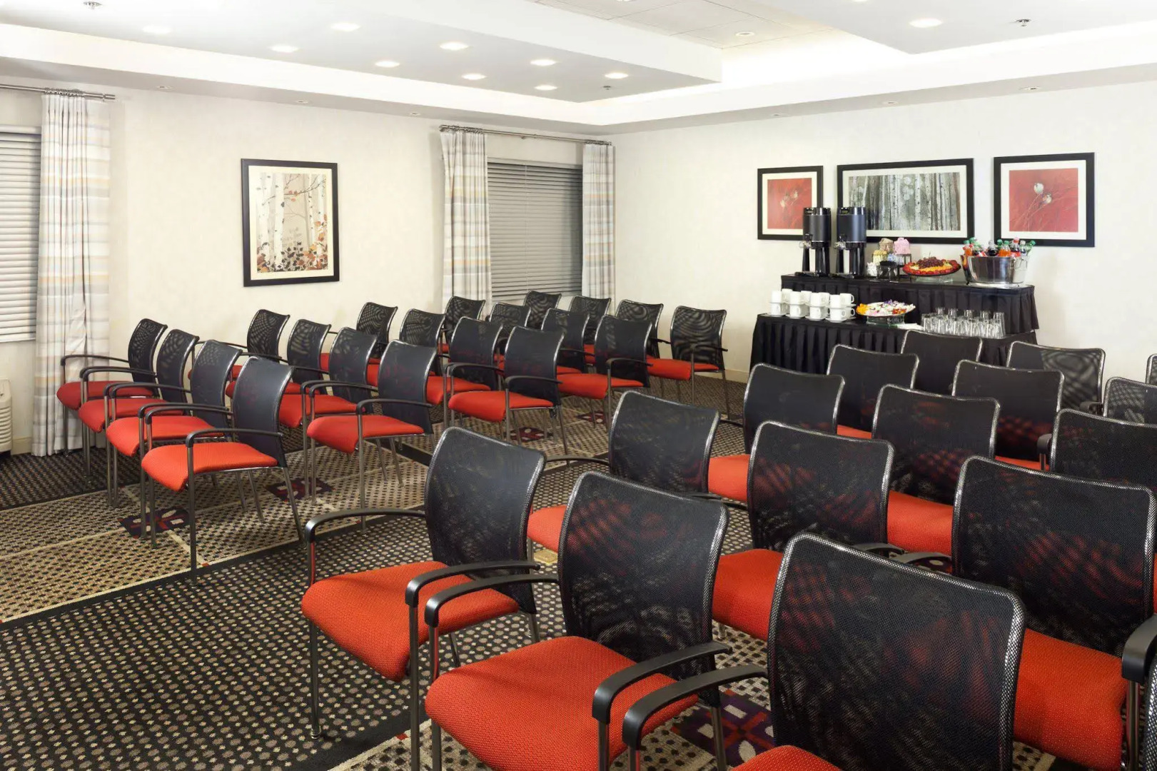 Hampton Inn Newark Airport