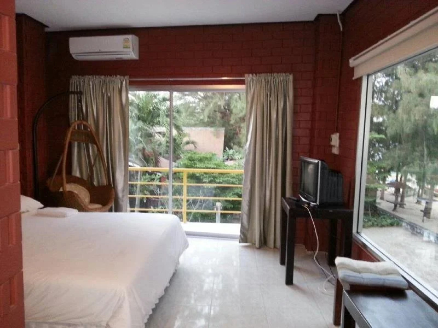 Ekanake Hotel @Thap Sakae