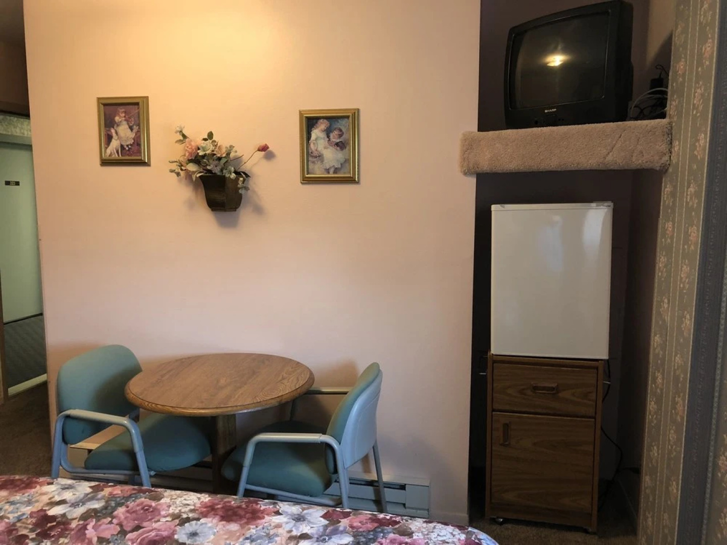 Historic Ortman Hotel - Canistota/Sioux Falls