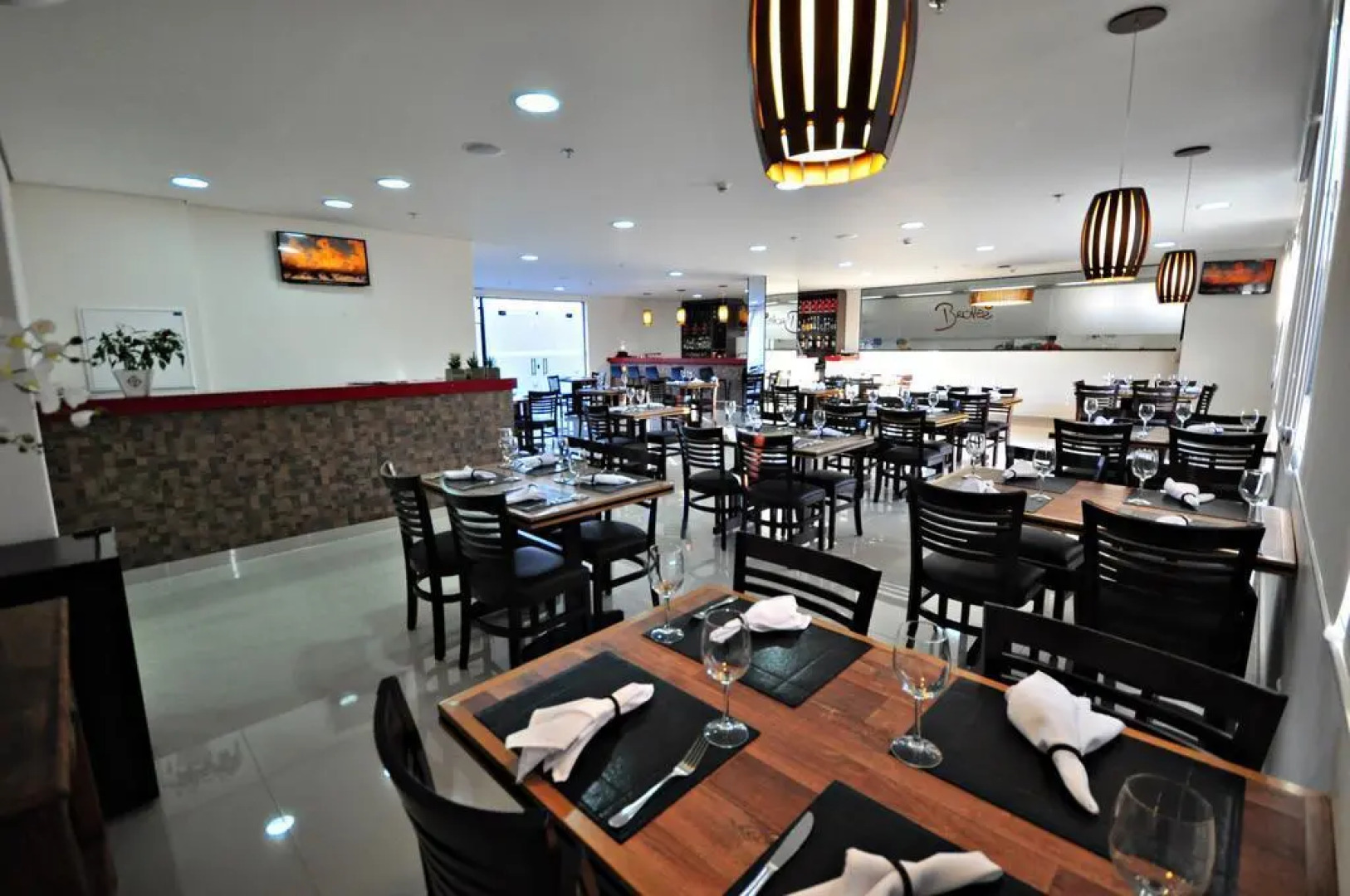 Travel Inn Diamond Hotel