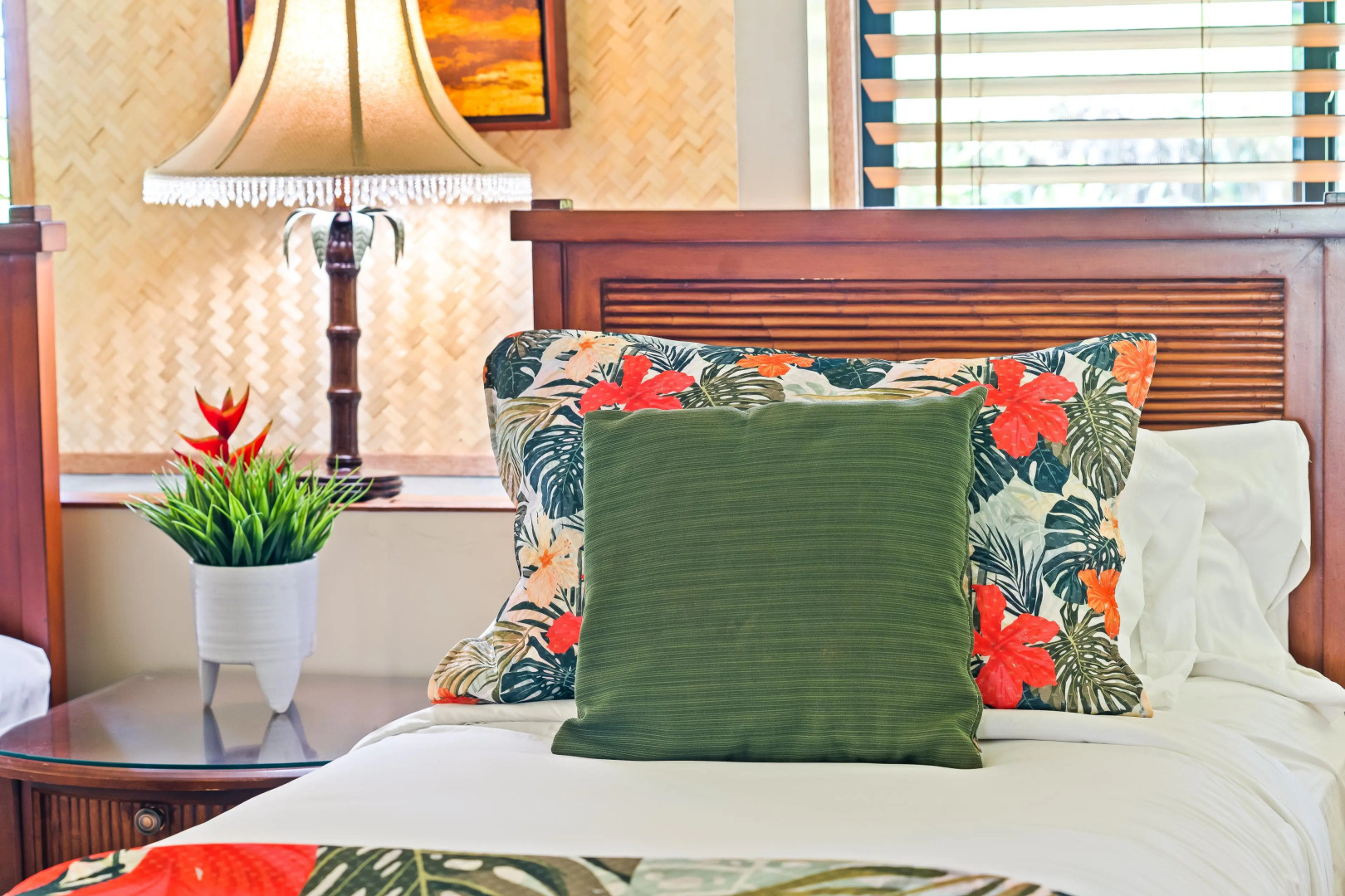 International Colony Club 34