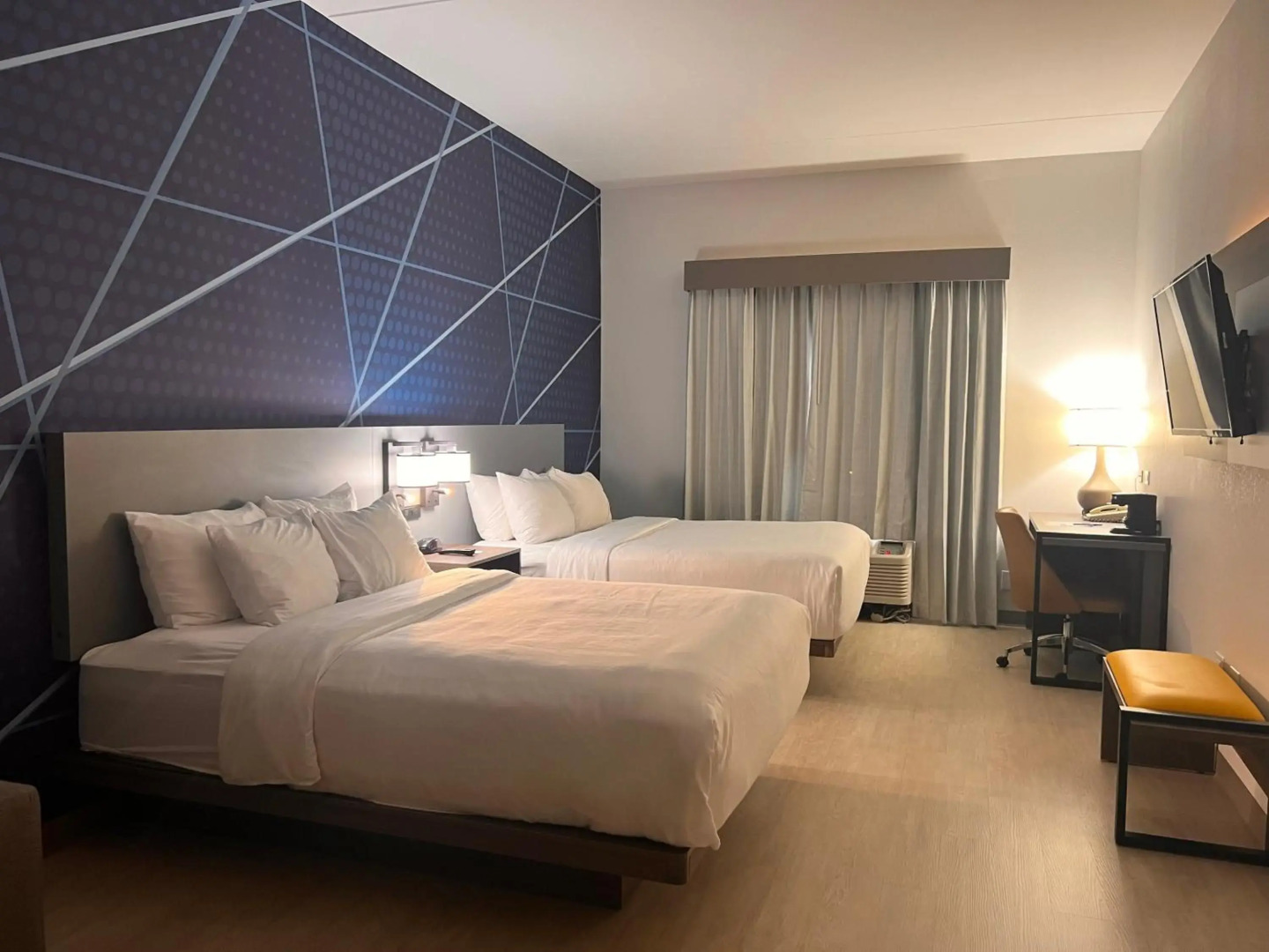 Comfort Suites Louisville Airport