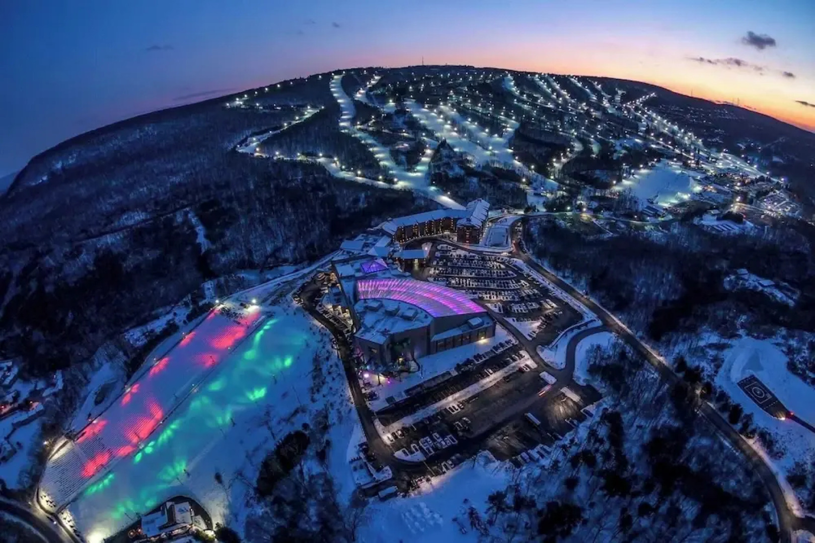 Slope Lodge Prime Skiing Location Indoor Pool, Hot Tub, Sauna Private Deck