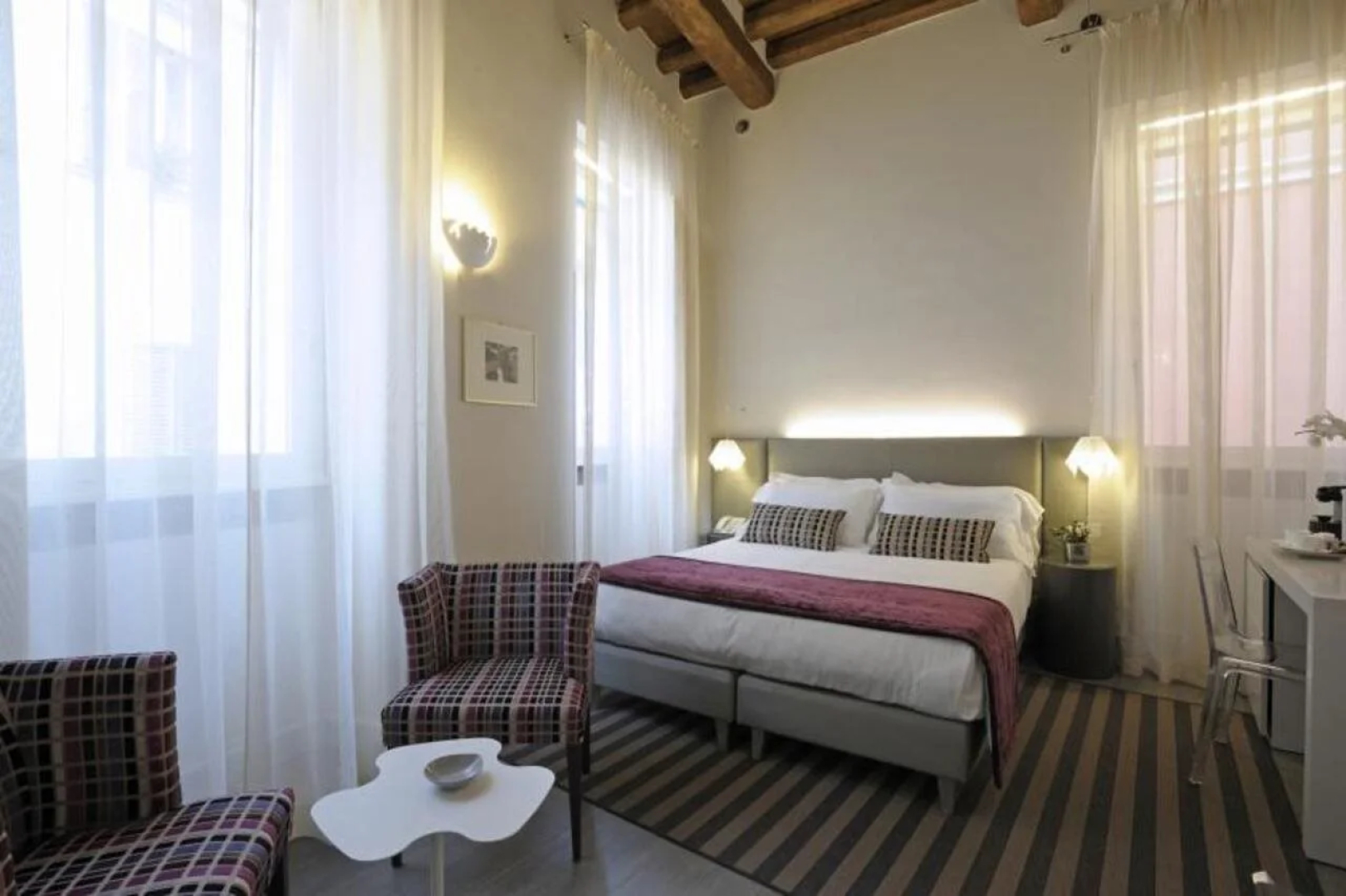 Trevi Palace Luxury Inn
