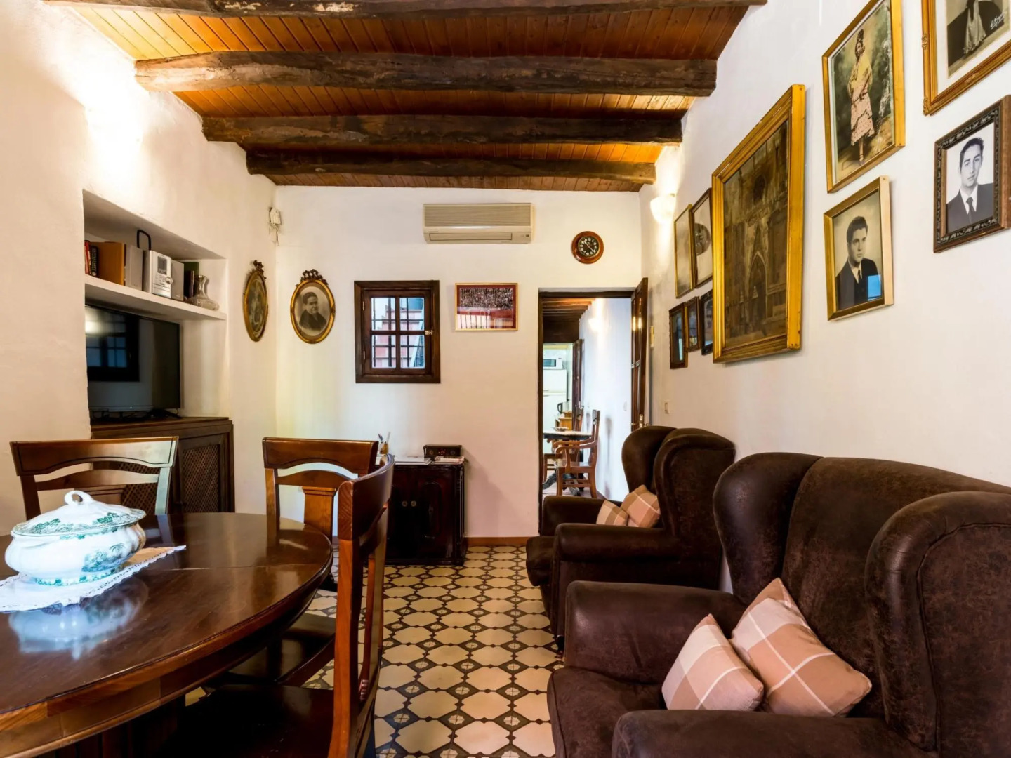 Holi-Rent Puerta Judería